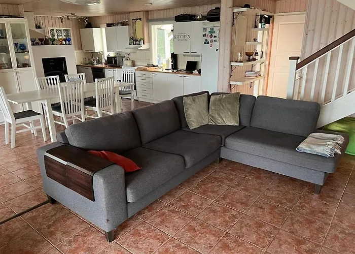 Purnukka - Upeissa Jaervimaisemissa Ulkoporeammeella *