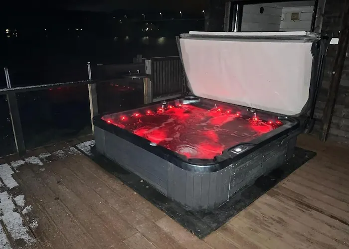 Purnukka - Upeissa Jaervimaisemissa Ulkoporeammeella * 库奥皮奥