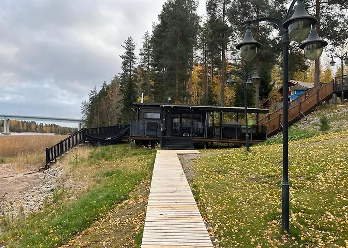 Purnukka - Upeissa Jaervimaisemissa Ulkoporeammeella